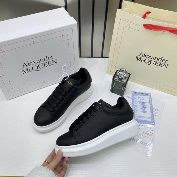 WMN Alexander McQueen BlackWhite For Her